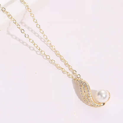 Classic Style Moon Flower Butterfly Copper Gold Plated Artificial Pearls Zircon Pendant Necklace 1 Piece