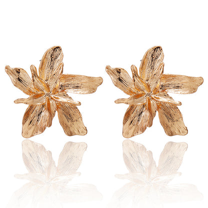 Simple Metallic Flower Three-dimensional Metal Petal Petal Earrings For Women Wholesales Yiwu De Moda Suppliers China