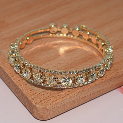 Luxurious Geometric Rhinestone Women's Bangle