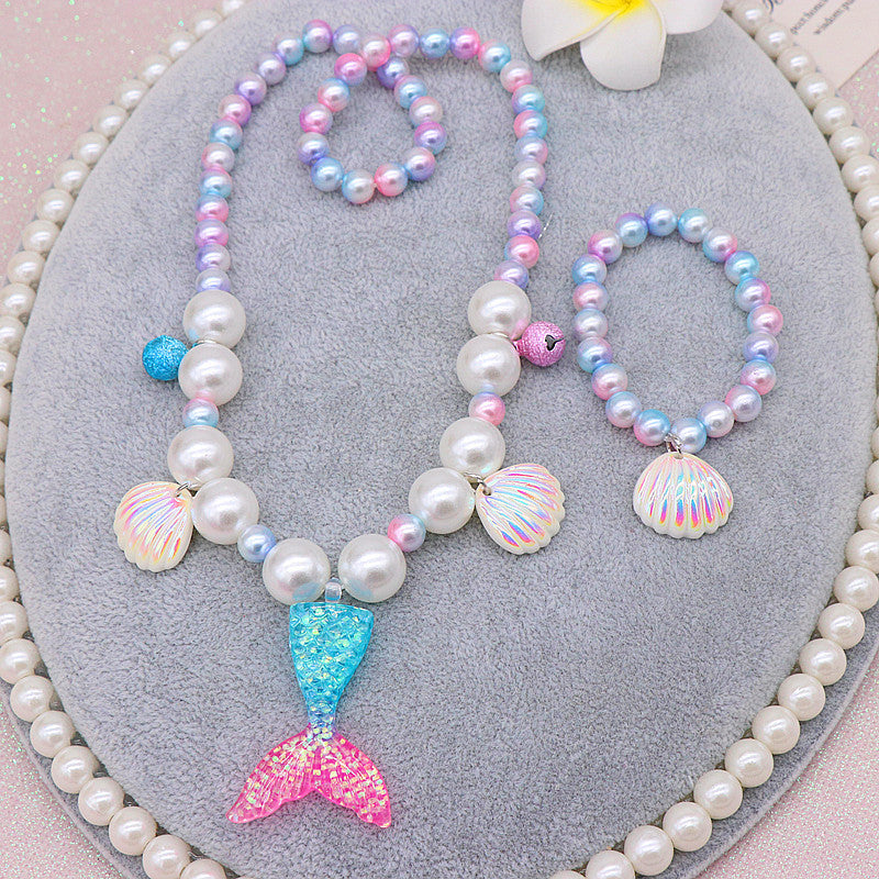 Fashion Fish Tail Resin Beaded Girl's Pendant Necklace 1 Set