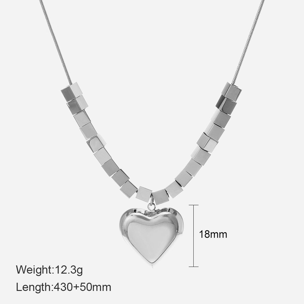 Fashion Heart Shape Stainless Steel Gold Plated Pendant Necklace