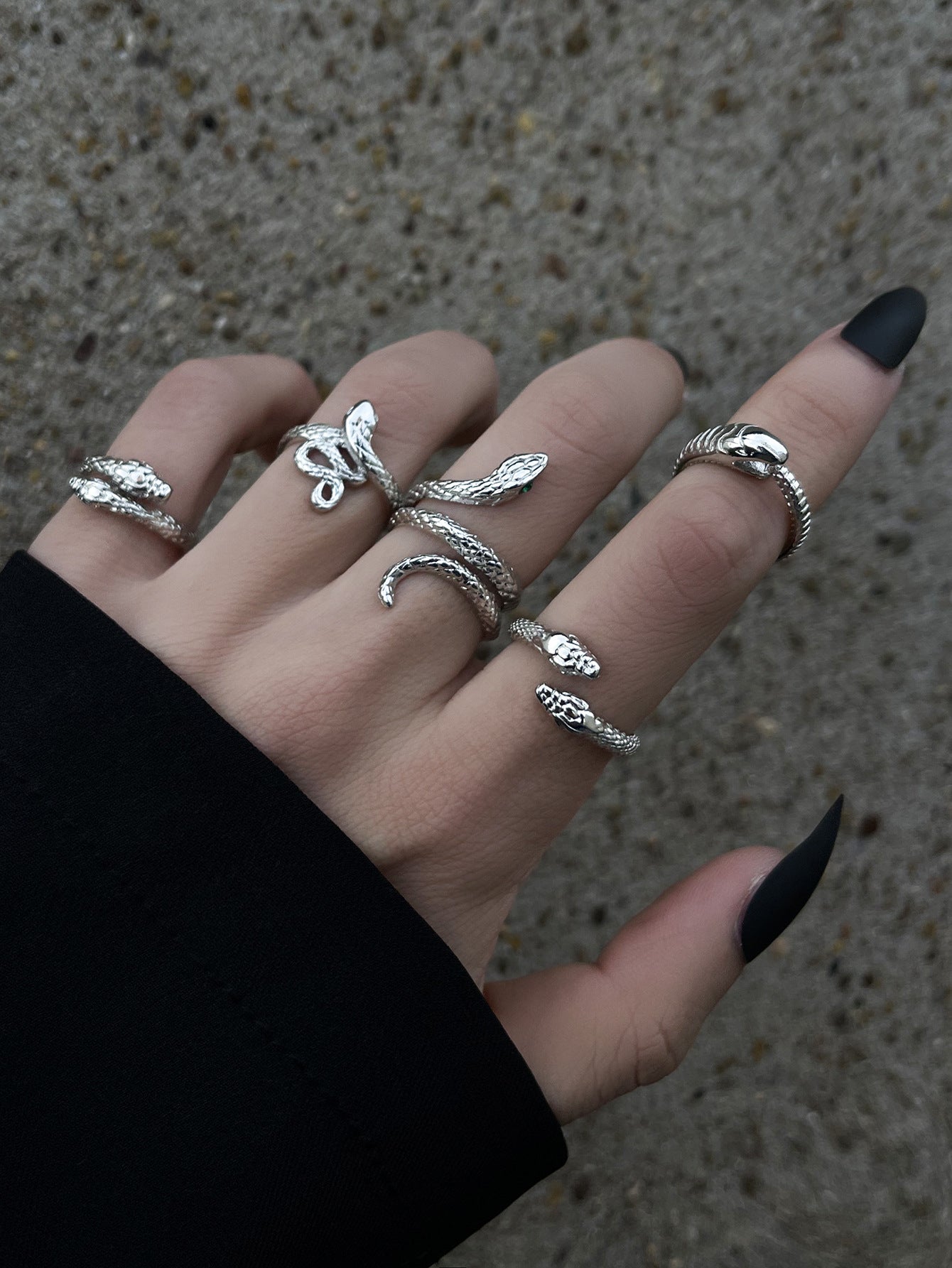 Creative Retro Zodiac Snake Diamond Heart Pearl Ring Set