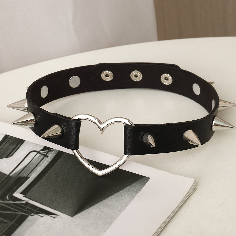 Vintage Style Round Heart Shape Spider Pu Leather Metal Women's Choker 1 Piece