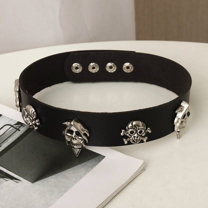 Vintage Style Round Heart Shape Spider Pu Leather Metal Women's Choker 1 Piece