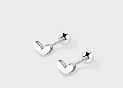 Fashion Heart Shape Sterling Silver Ear Studs 1 Pair