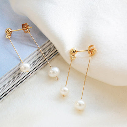 Elegant Geometric Pearl Earrings 1 Pair