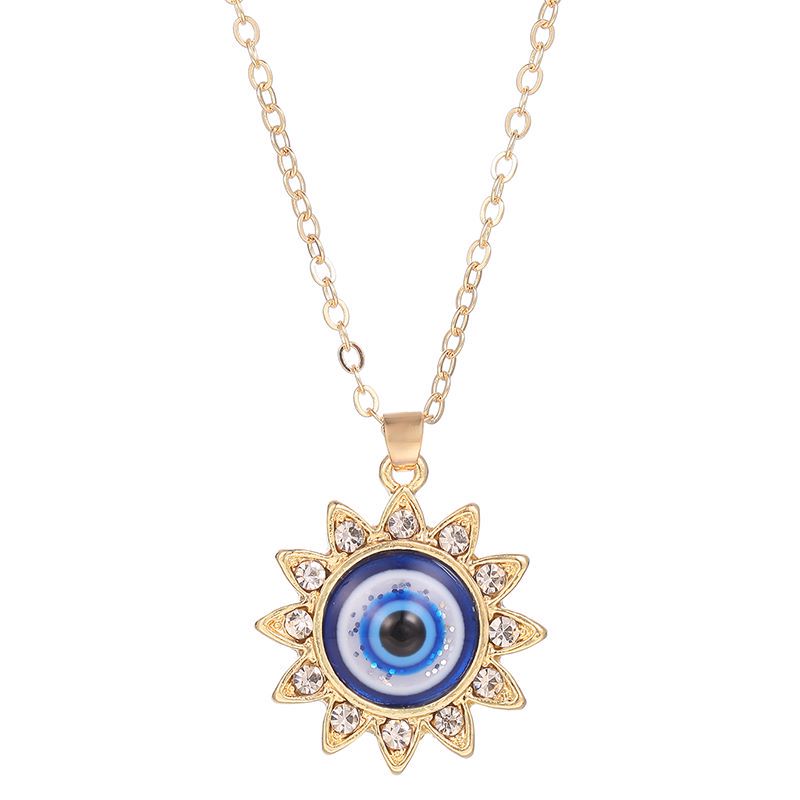 1 Piece Retro Devil's Eye Moon Alloy Hollow Out Rhinestones Women's Pendant Necklace