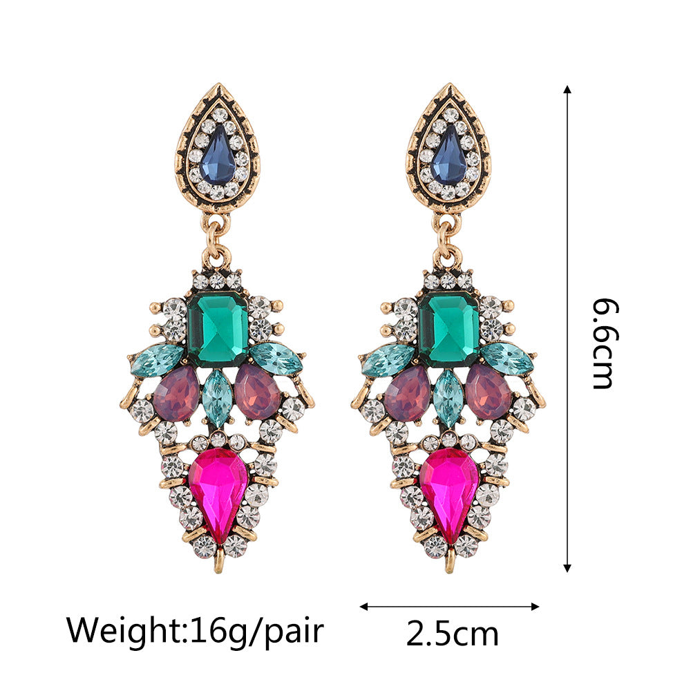 1 Pair Retro Flower Steel Needle Inlay Artificial Pearls Zircon Women'S Earrings