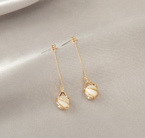 1 Pair Simple Style Triangle Square Flower Metal Plating Inlay Rhinestones Pearl Women's Earrings