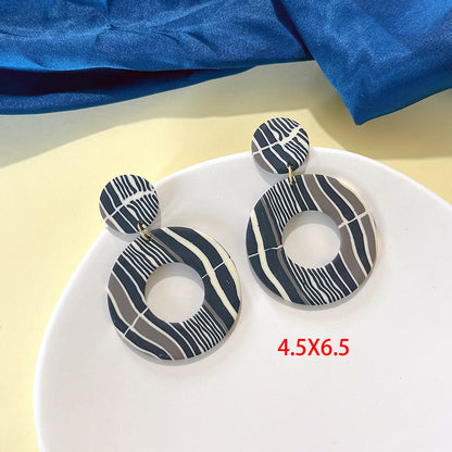 1 Pair Retro Irregular Leaf Stripe Soft Clay Patchwork Women's Drop Earrings