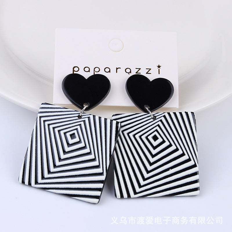 1 Pair Fashion Geometric Heart Shape Arylic Women's Earrings