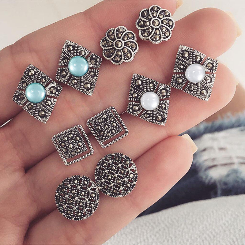 Fashion Star Moon Artificial Gemstones Alloy Copper Plating Inlay Rhinestones Shell Zircon Ear Studs 1 Set