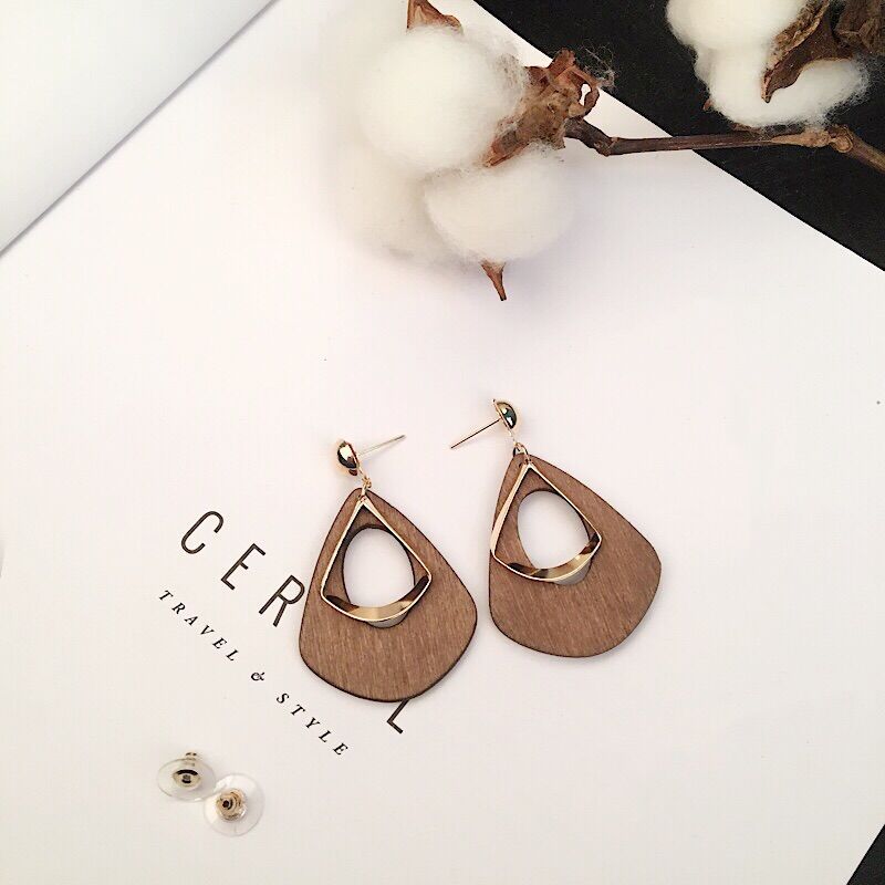 1 Pair Fashion Water Droplets Wood Hollow Out Women's Drop Earrings