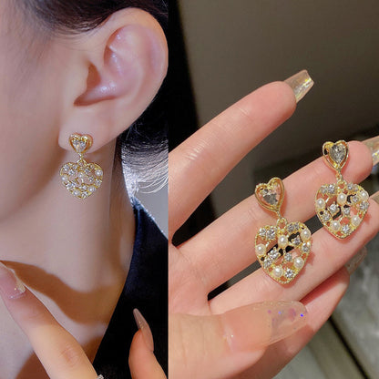 Simple Style Leaf Alloy Inlay Zircon Women's Earrings Ear Studs