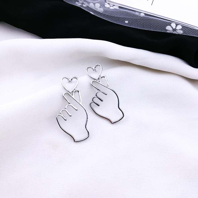 1 Pair Exaggerated Gesture Heart Shape Alloy Plating Women's Drop Earrings