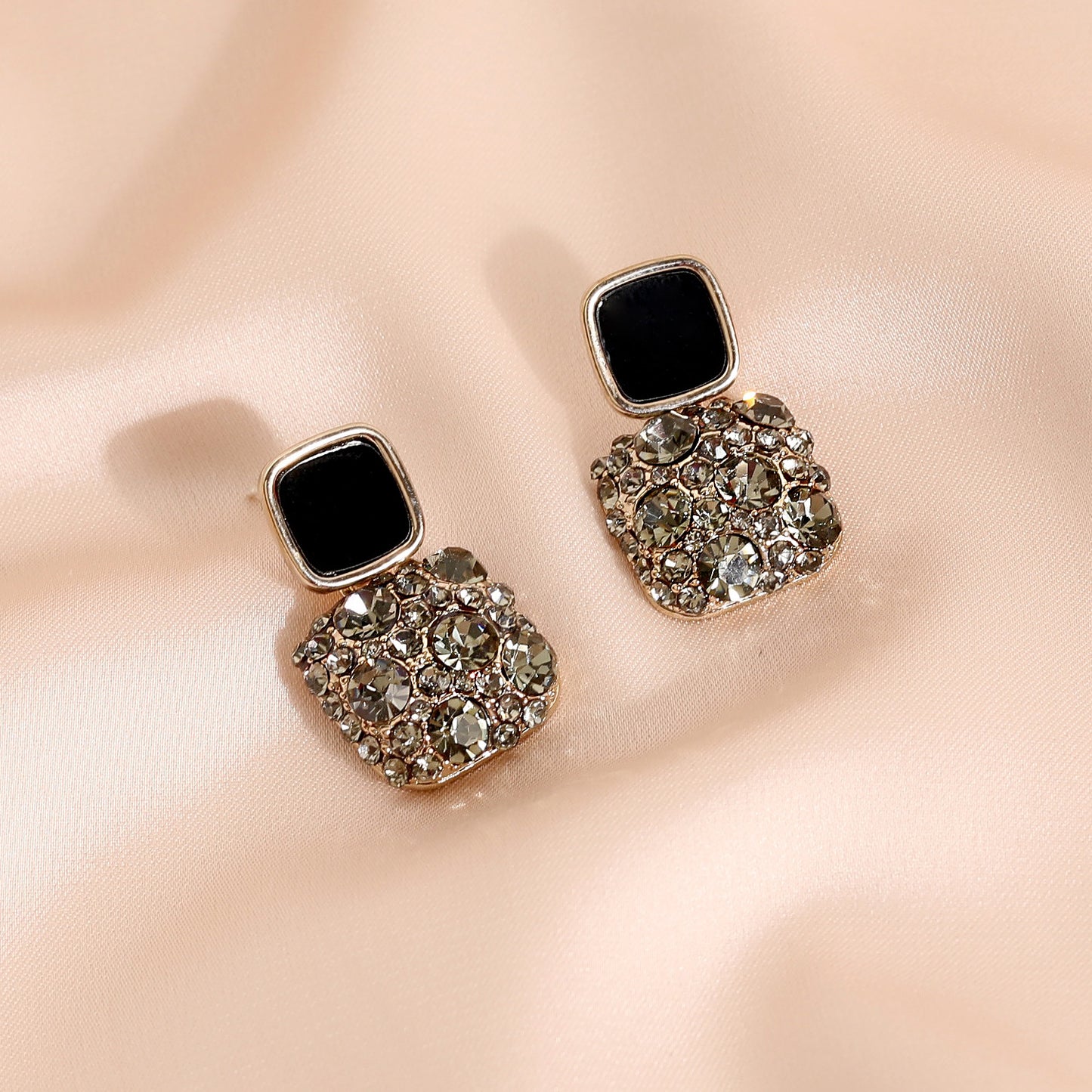 1 Pair Lady Geometric Alloy Plating Zircon Women's Earrings