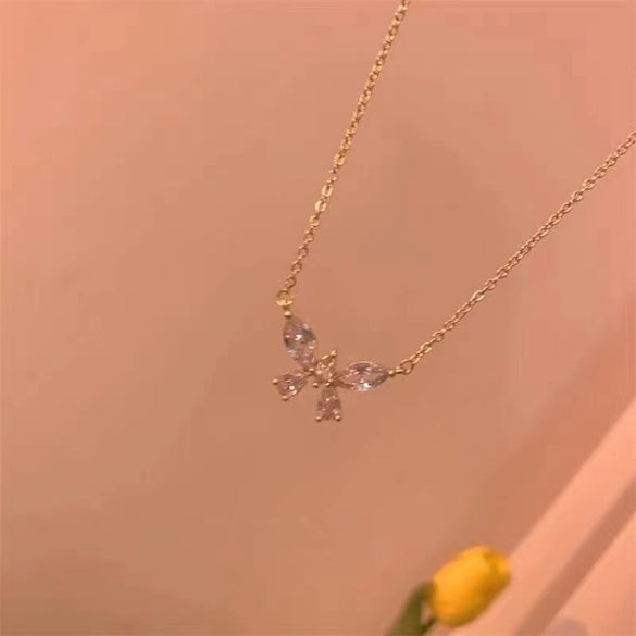 Simple Style Square Flower Bow Knot Alloy Inlay Artificial Pearls Rhinestones Women'S Necklace
