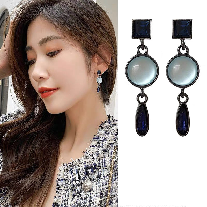 1 Pair Fashion Geometric Alloy Inlay Artificial Rhinestones Zircon Women'S Drop Earrings