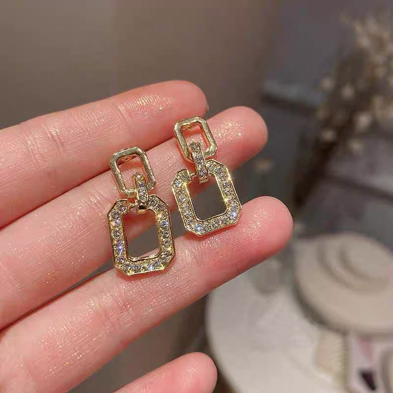 1 Pair Fashion Geometric Alloy Inlay Artificial Rhinestones Zircon Women'S Drop Earrings