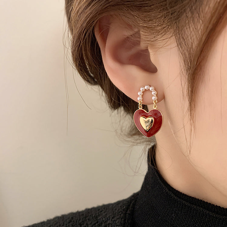 Elegant Sweet Heart Shape Chain Alloy Enamel Hollow Out Inlay Pearl Women's Drop Earrings