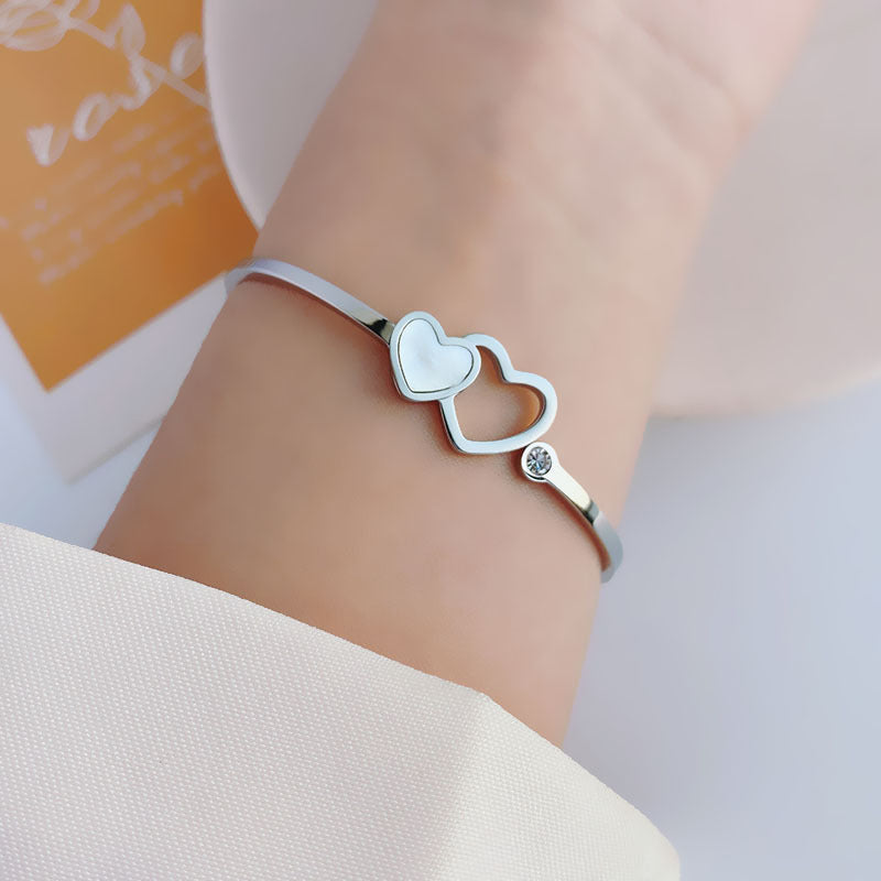 Simple Style Geometric Heart Shape Titanium Steel Plating Bangle