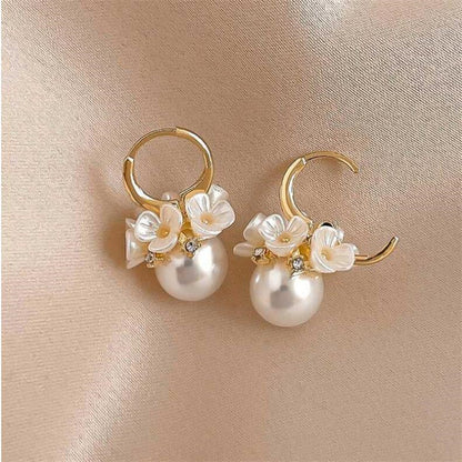 Elegant Streetwear Flower Imitation Pearl Alloy Inlay Artificial Rhinestones Women's Drop Earrings