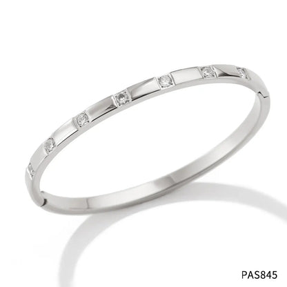 Elegant Geometric Stainless Steel Plating Inlay Zircon Bangle