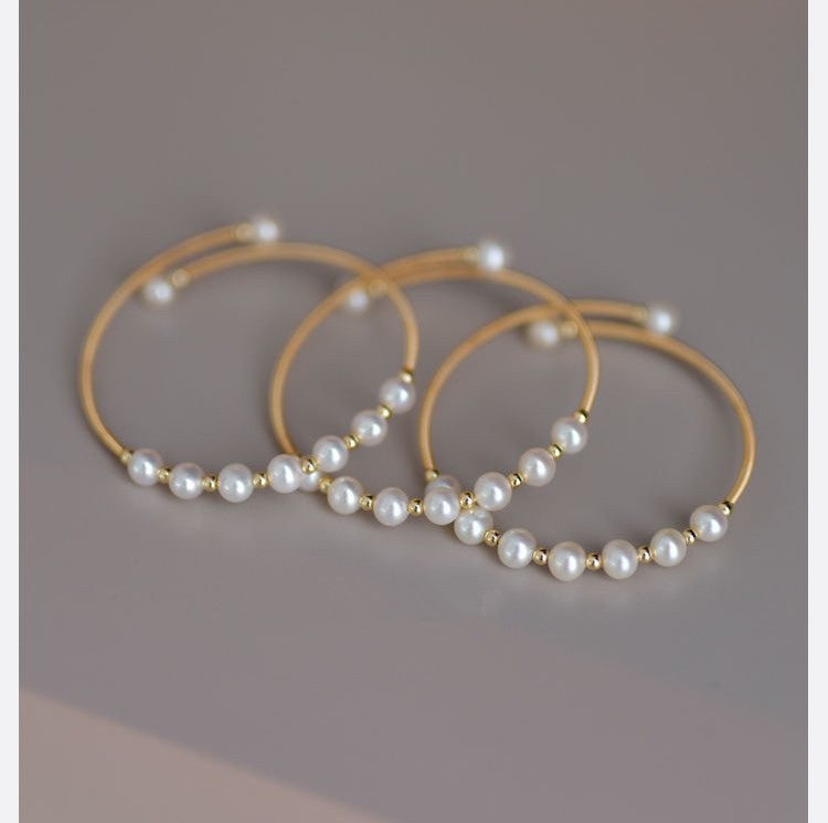 Wholesale Elegant Retro Round Freshwater Pearl Metal Bangle