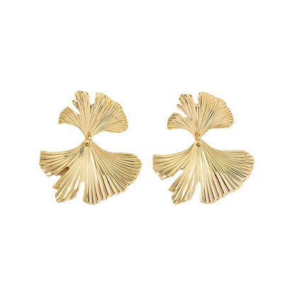 1 Pair Retro Exaggerated Leaf Heart Shape Butterfly Plating Hollow Out Metal Drop Earrings