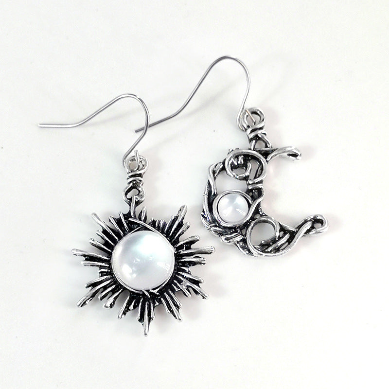 Retro Sun Moon Alloy Women's Drop Earrings