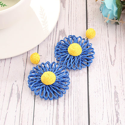 1 Pair Exaggerated Bohemian Chrysanthemum Braid Raffia Drop Earrings