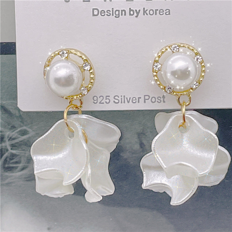 Elegant Petal Arylic Inlay Artificial Pearls Rhinestones Women's Drop Earrings