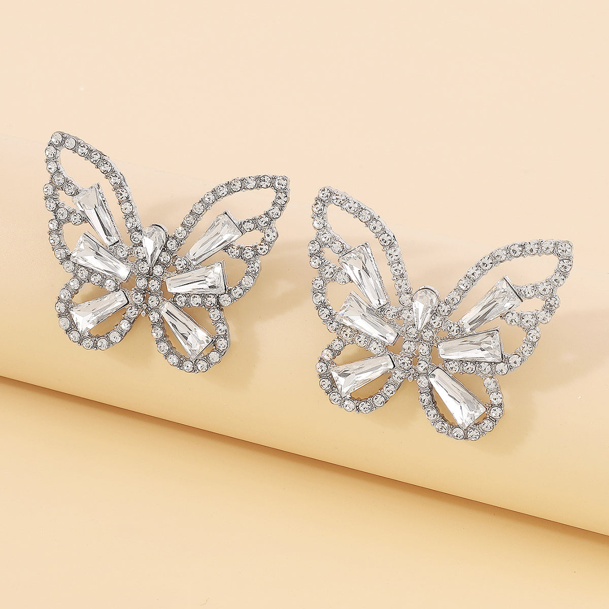 Elegant Glam Sweet Butterfly Alloy Inlay Rhinestones Women's Ear Studs