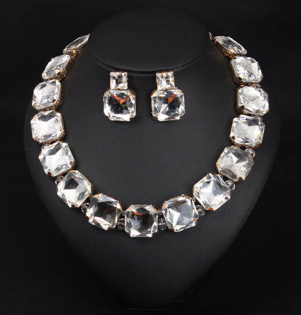 Lady Geometric Gold Plated Artificial Gemstones Glass Glass Copper Wholesale Necklace