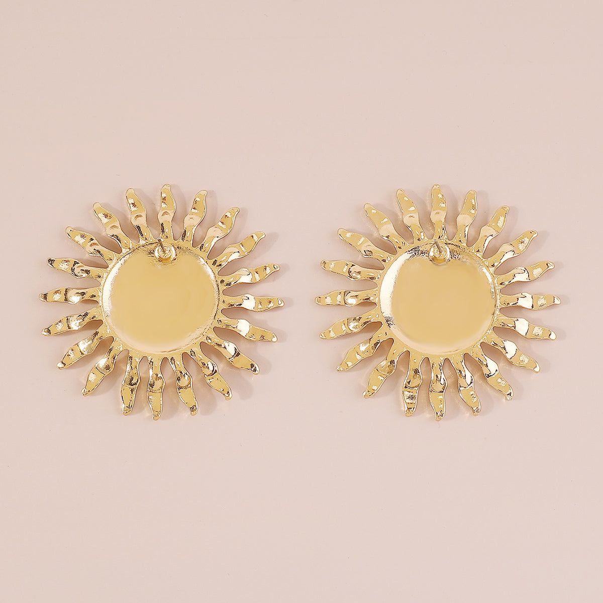 Elegant Retro Sun Iron Women's Ear Studs