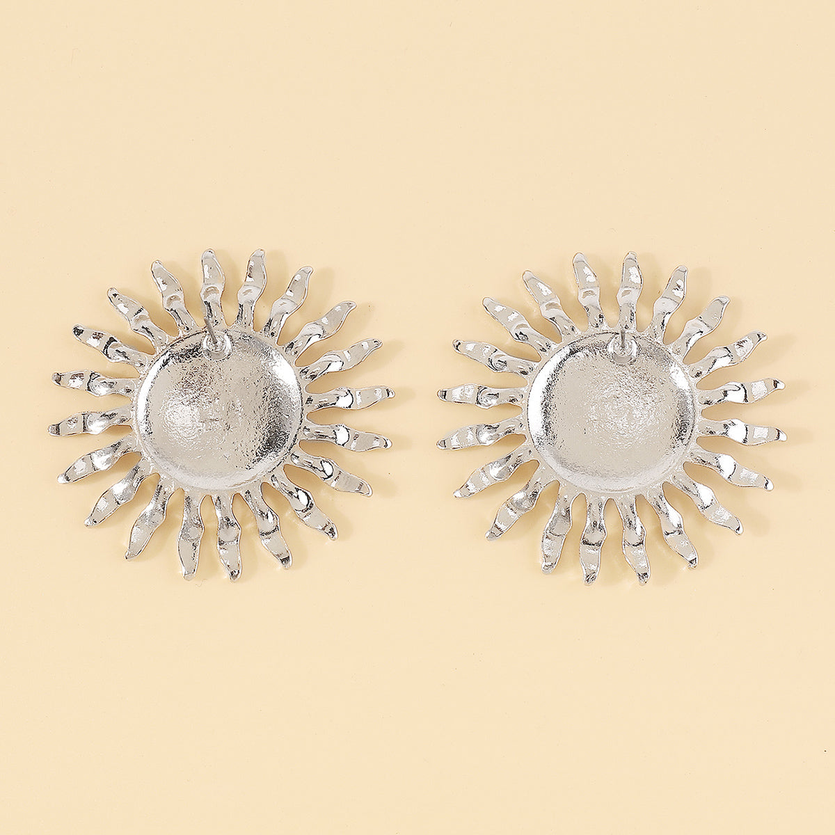 Elegant Retro Sun Iron Women's Ear Studs