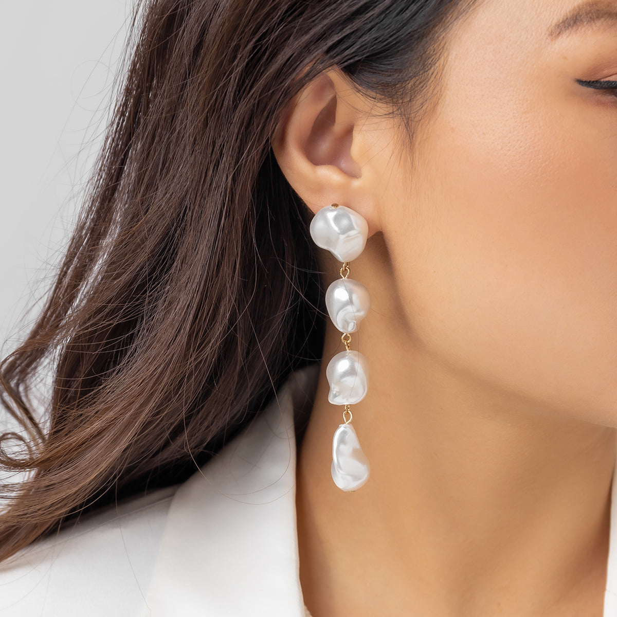 Simple Style Classic Style Commute Irregular Imitation Pearl Baroque Pearls Three-dimensional Artificial Pearls Women's Drop Earrings