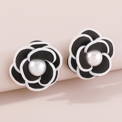 Elegant Vintage Style Lady Flower Imitation Pearl Cloth Women's Ear Studs