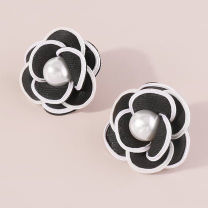 Elegant Vintage Style Lady Flower Imitation Pearl Cloth Women's Ear Studs