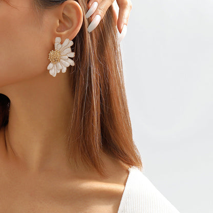 Elegant Vintage Style Sweet Flower Alloy Enamel Women'S Ear Studs