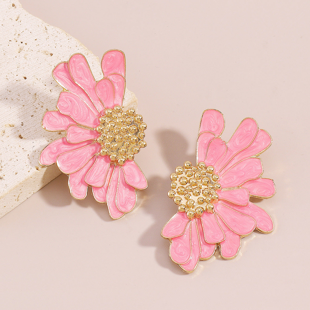 Elegant Vintage Style Sweet Flower Alloy Enamel Women'S Ear Studs