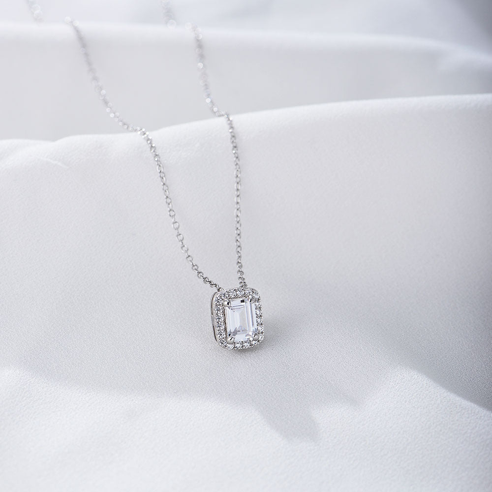 Wholesale Elegant Square Sterling Silver Inlay Zircon Pendant Necklace