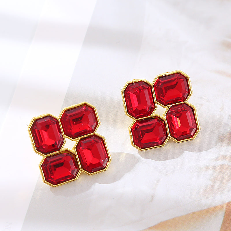 Elegant Glam Square Alloy Plating Inlay Rhinestones Gold Plated Women's Ear Studs