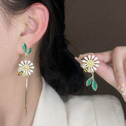 1 Pair Elegant Sweet Flower Bee Enamel Plating Inlay Copper Zircon 18k Gold Plated Drop Earrings