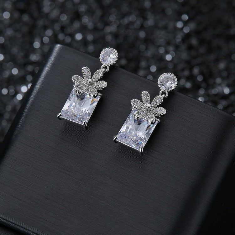 1 Pair Cute Flower Plating Inlay Copper Zircon Drop Earrings