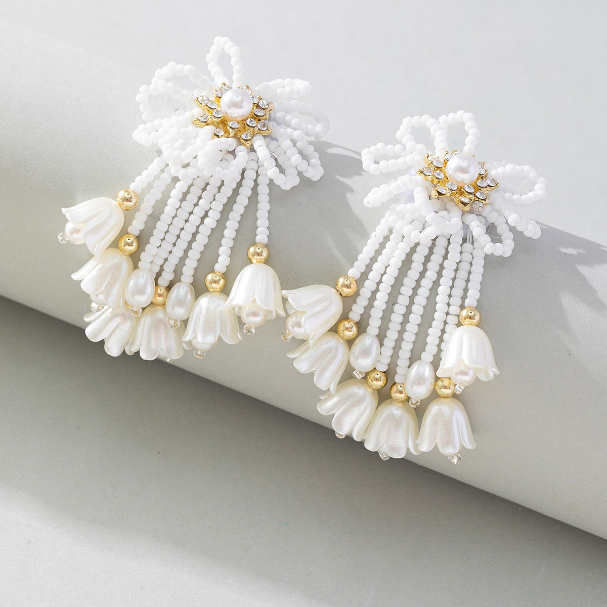 1 Pair Elegant Flower Beaded Drop Earrings