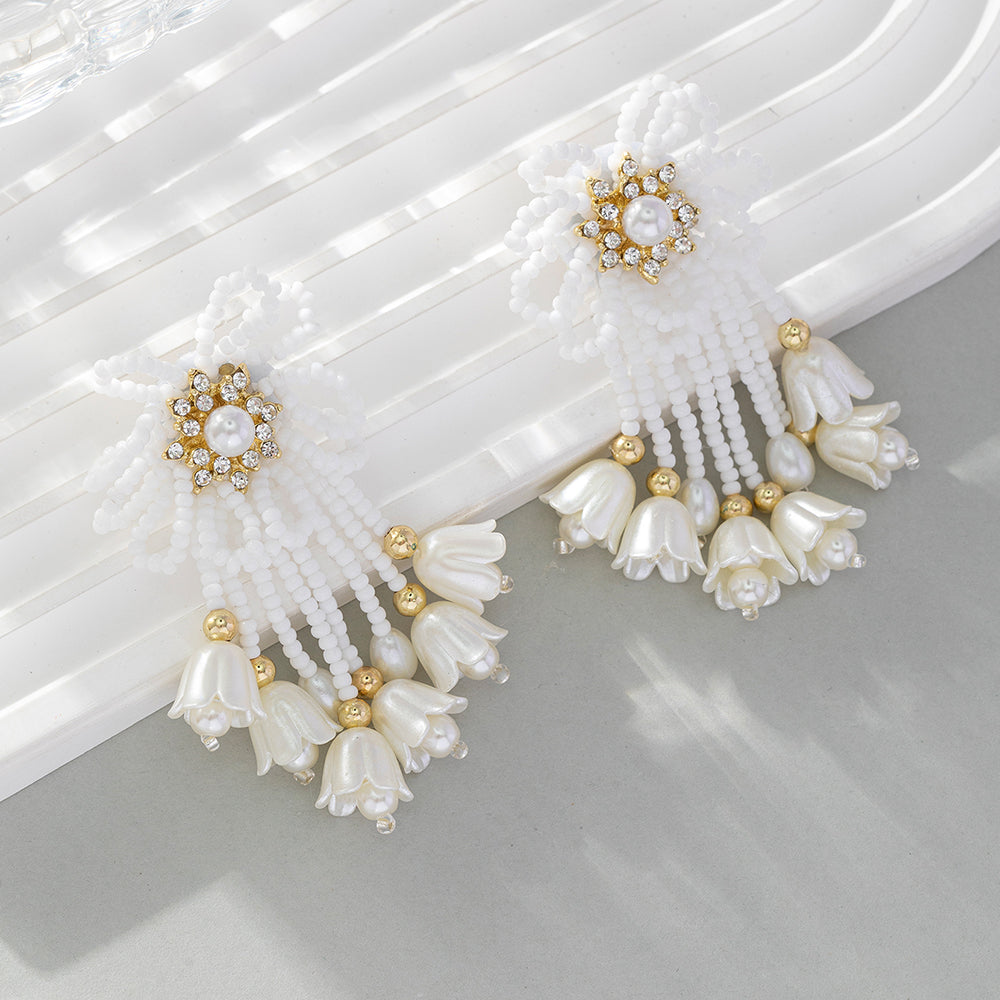 1 Pair Elegant Flower Beaded Drop Earrings