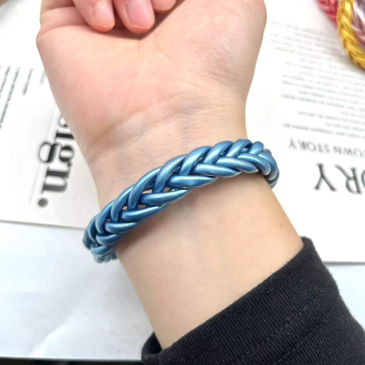 Classic Style Solid Color Silica Gel Braid Unisex Wristband