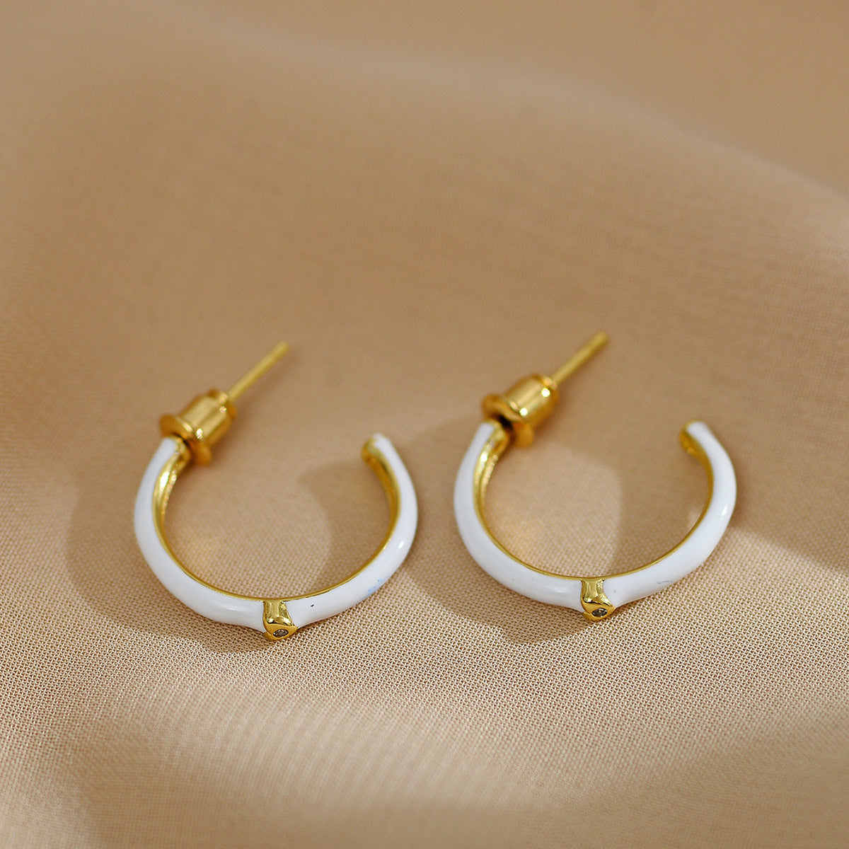 1 Pair Simple Style C Shape Enamel Plating Inlay Copper Zircon 18k Gold Plated Ear Studs