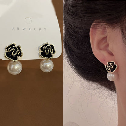 1 Pair Fashion Round Heart Shape Alloy Plating Inlay Artificial Gemstones Pearl Women's Ear Studs